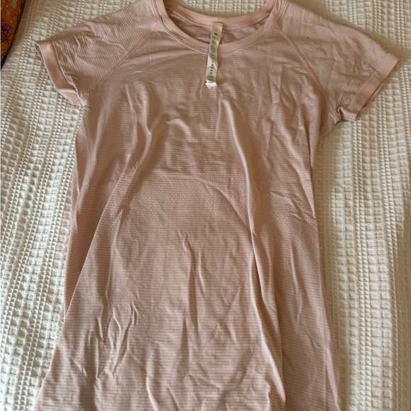 Lululemon Pink Swiftly Tech Short Sleeve Top - Picture 1 of 3